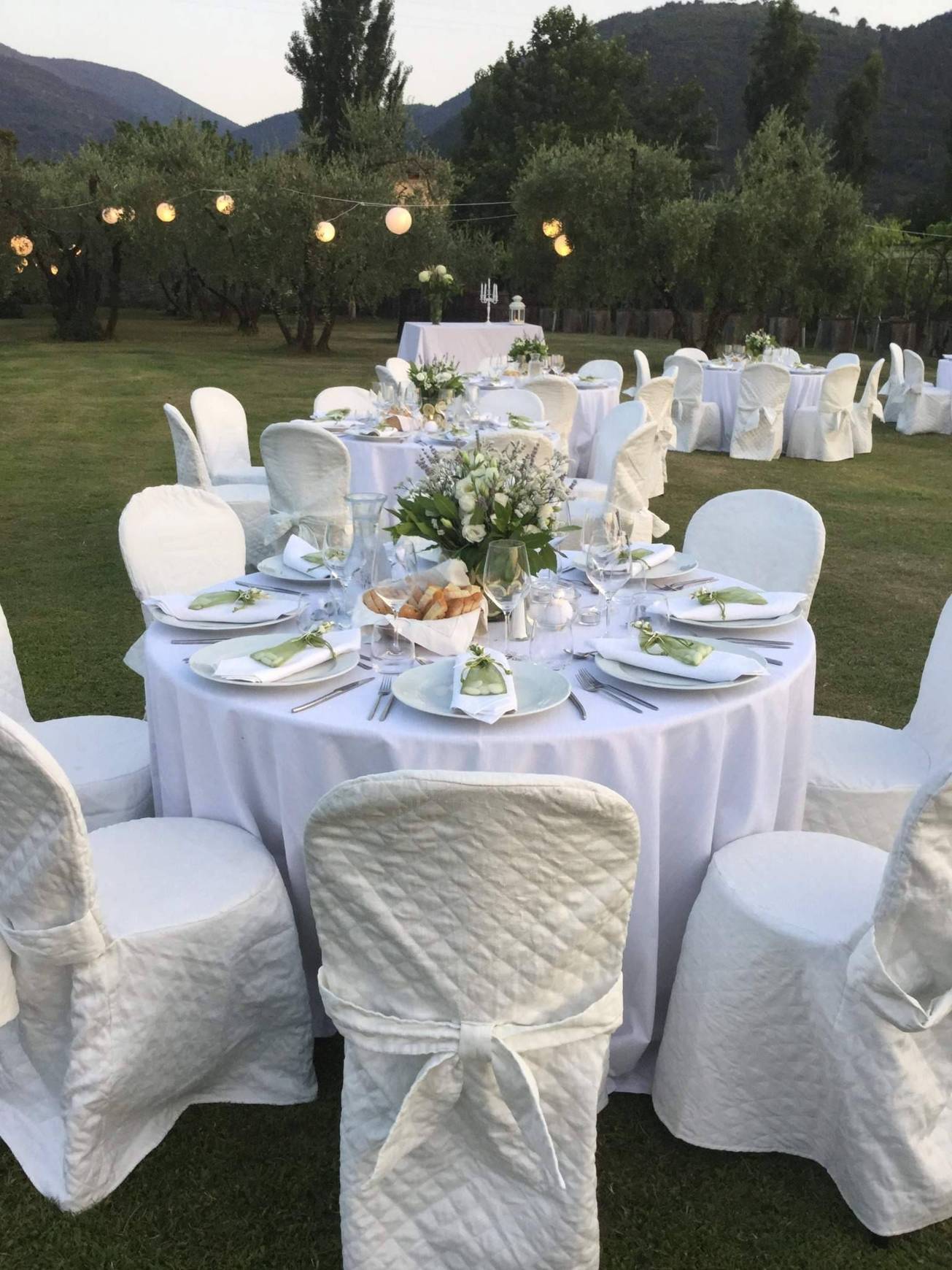 Tensostruttura illuminata all'esterno